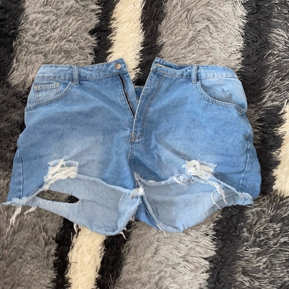 shein denim ripped shorts - Picture 1 of 2